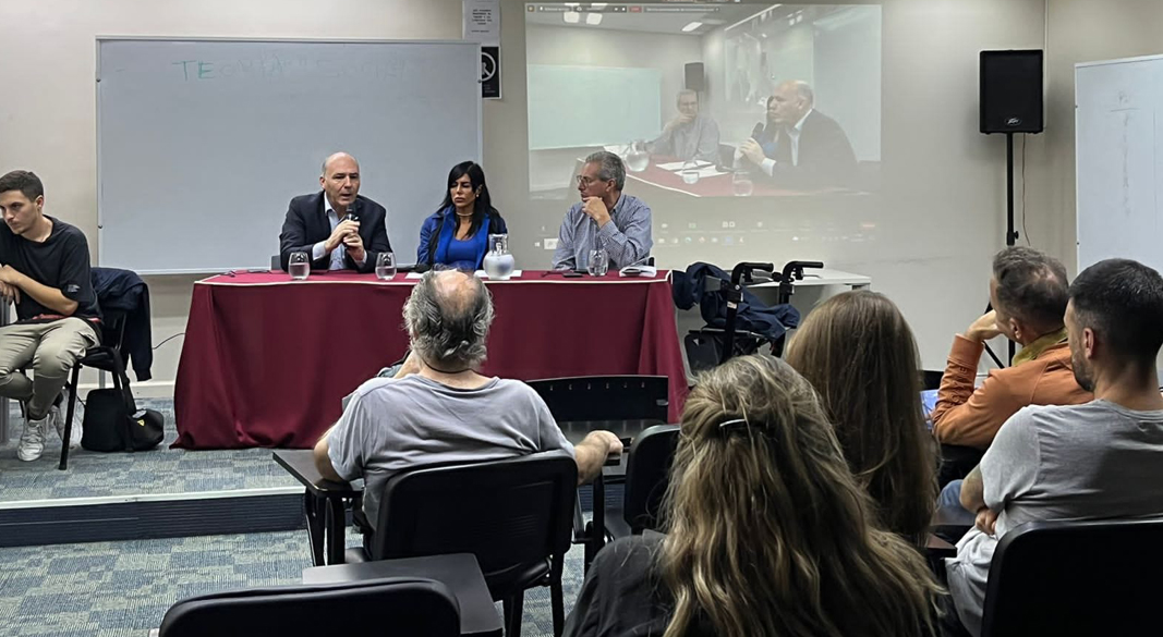 foto de la charla de coproducciones 2024